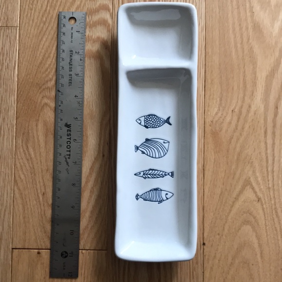 Sushi plate with lil’ fish design by Abbot - Picture 2 of 7